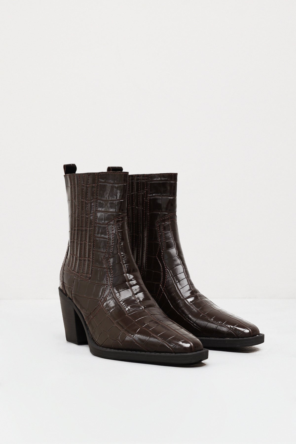 Embossed cowboy ankle boots - Women's