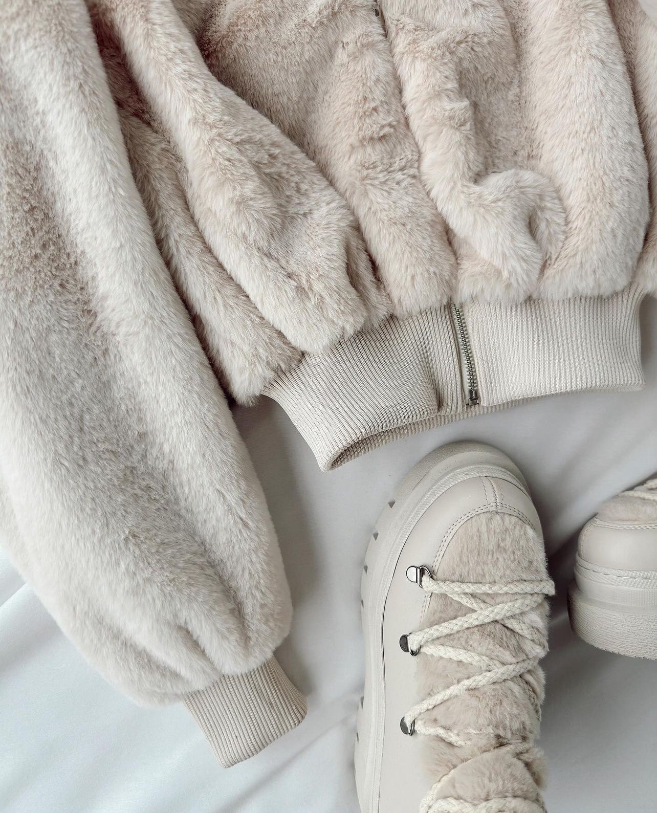 Fur leather boot
