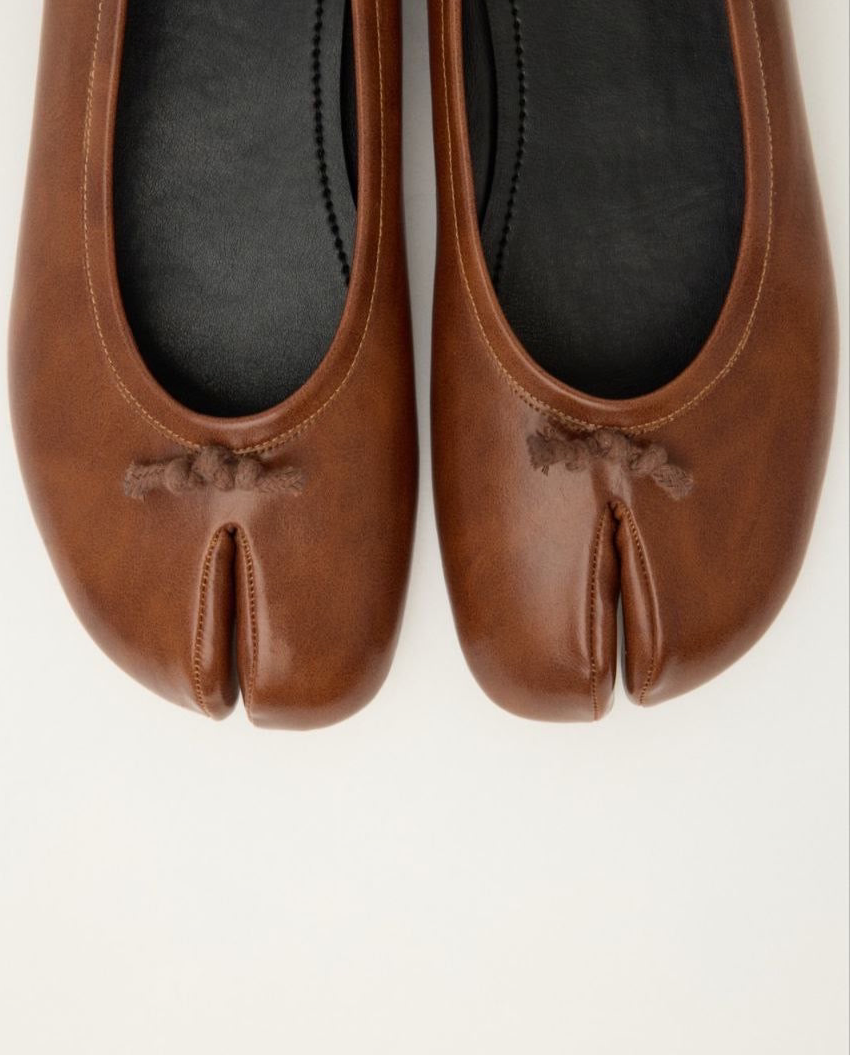 Tabi Split Toe Leather Ballet