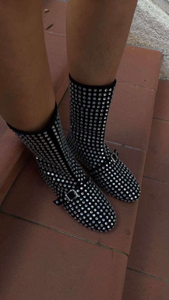 Crystal Flat Studded Boots Women's Fashion Belt Buckle Round Toe Women's Leather
