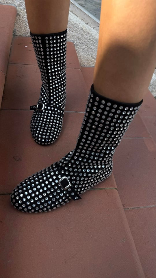 Crystal Flat Studded Boots Women's Fashion Belt Buckle Round Toe Women's Leather