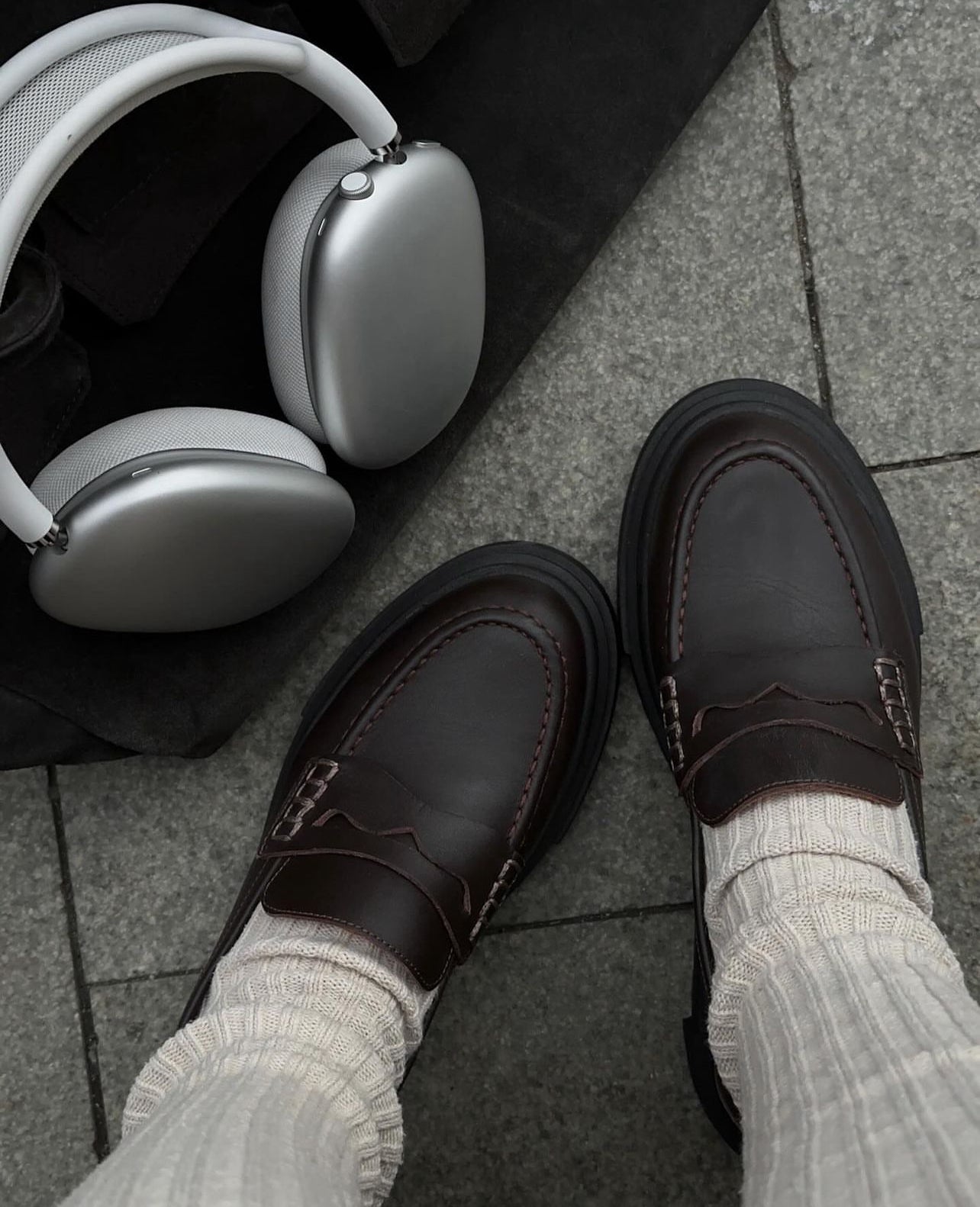 Basic loafers with thick soles