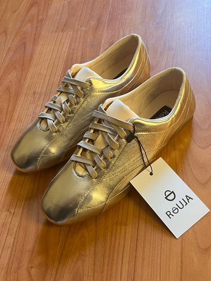 Metallic trainers