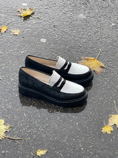 Monochrome loafers black/white