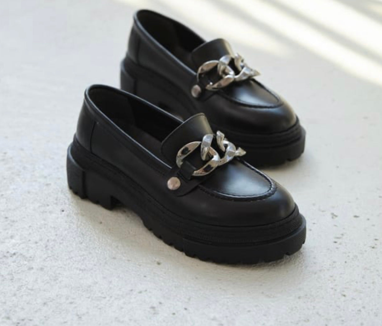 Chunky shoes with 3strap