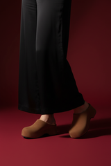 Egyptian model with mules - footwear detail